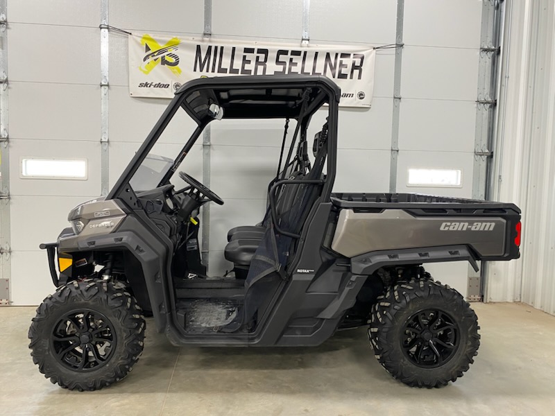 2018 Can-Am 2018 DEFENDER XT HD8 SILVER SKU # 8FJA Utility Vehicle