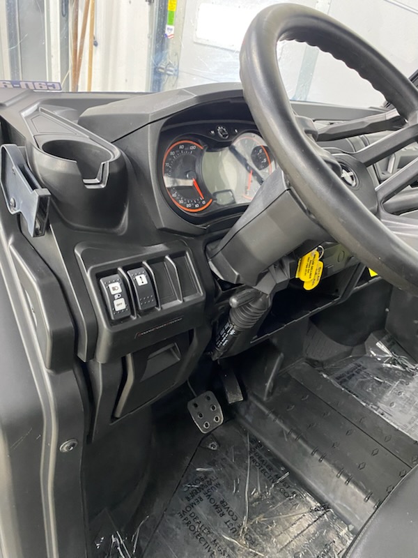 2018 Can-Am 2018 DEFENDER XT HD8 SILVER SKU # 8FJA Utility Vehicle