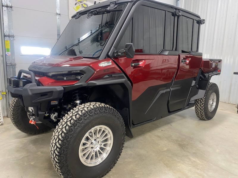 2026 Can-Am 2026 DEFENDER MAX LTD CAB HD11 RED SKU # 6MTF Utility Vehicle