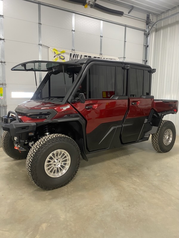 2026 Can-Am 2026 DEFENDER MAX LTD CAB HD11 RED SKU # 6MTF Utility Vehicle
