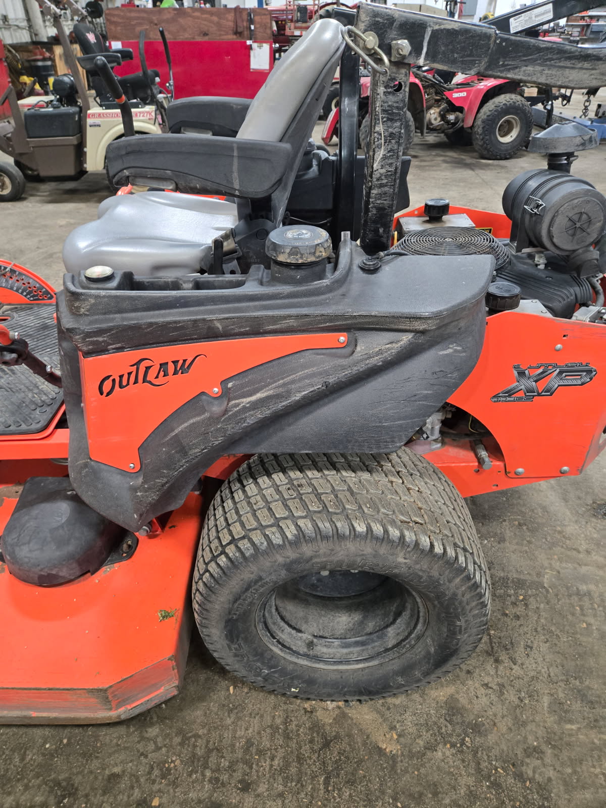 2016 Bad Boy Outlaw XP 61" Mower/Zero Turn