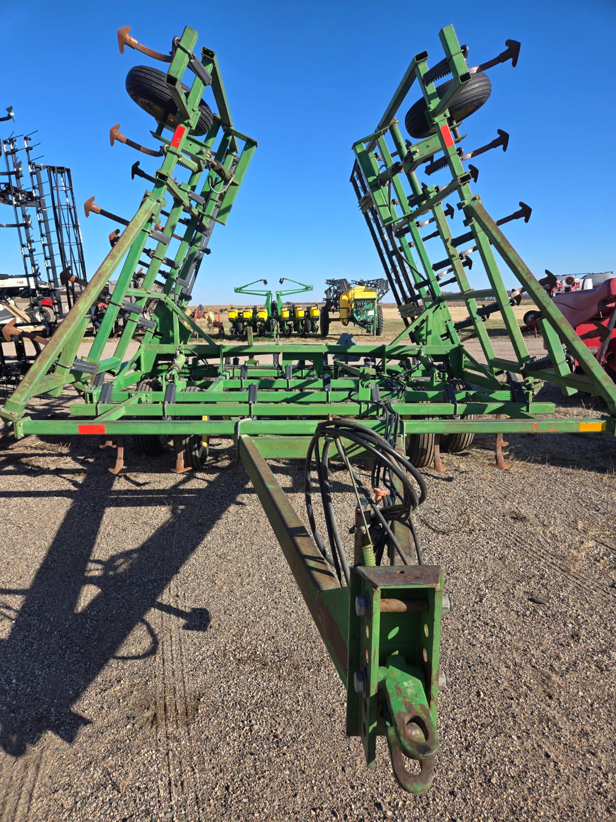 John Deere 960 Field Cultivator