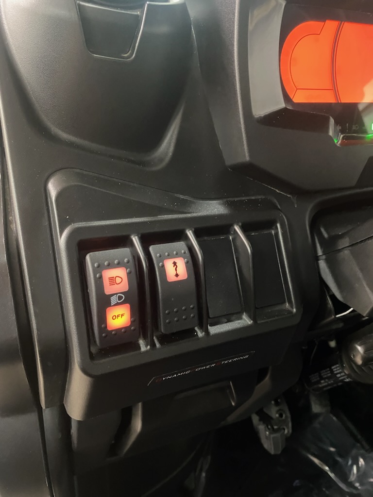 2023 Can-Am 2023 DEFENDER LTD CAB HD10 CAMO SKU # 8JPF Utility Vehicle