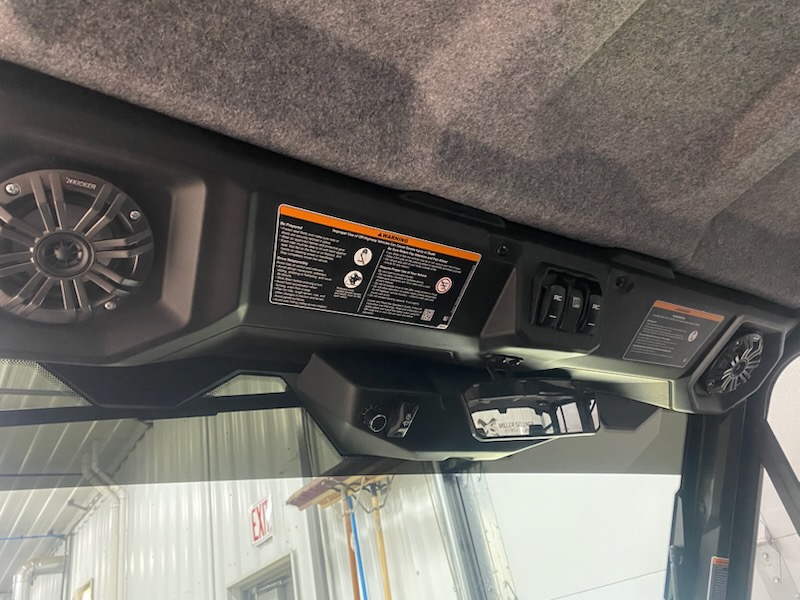 2026 Can-Am 2026 DEFENDER MAX XT CAB HD11 BLUE SKU # 9FTG Utility Vehicle