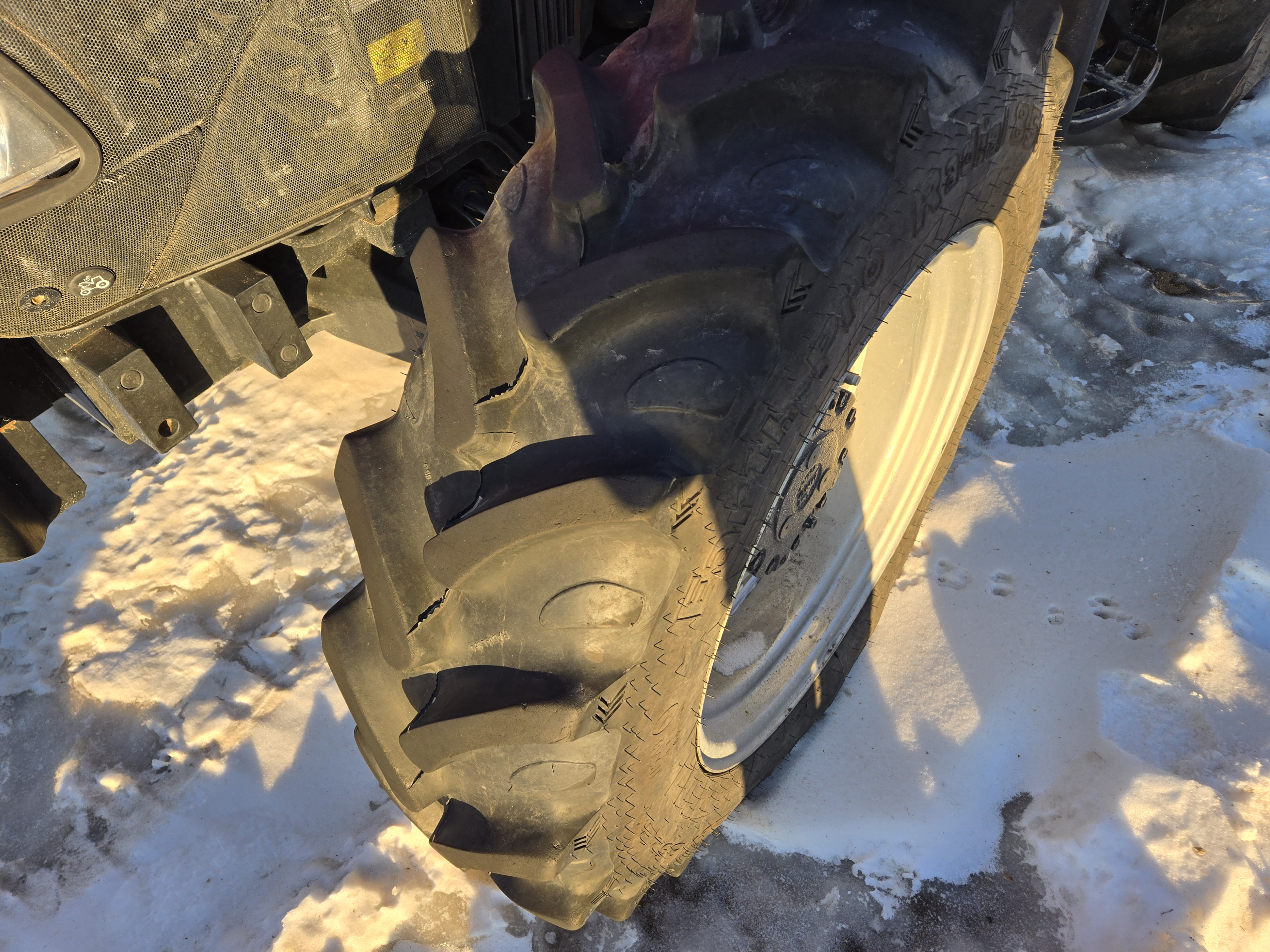 2023 Case IH FARMALL 75C Tractor