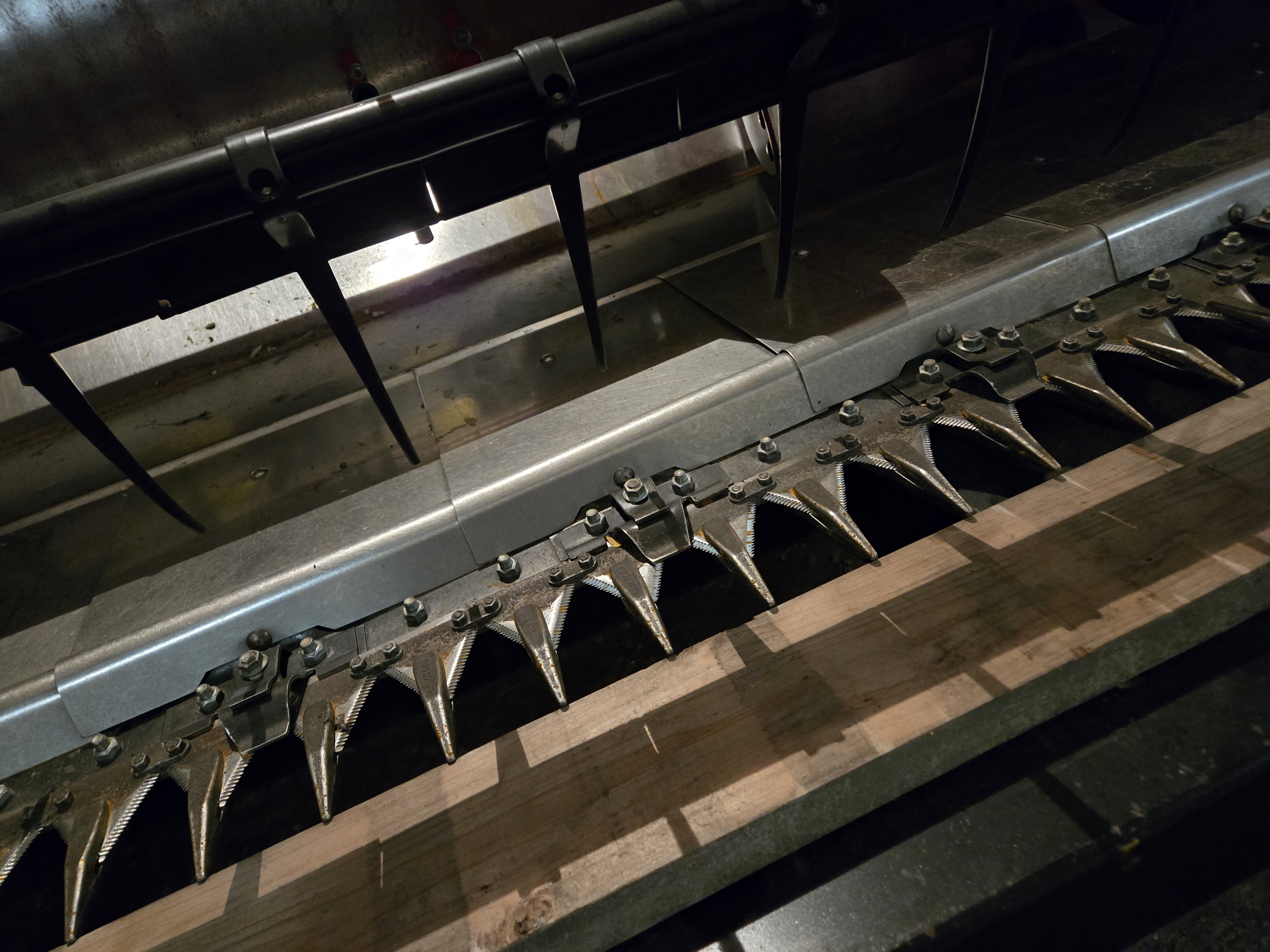 2011 Case IH 3020-30ft Header Combine