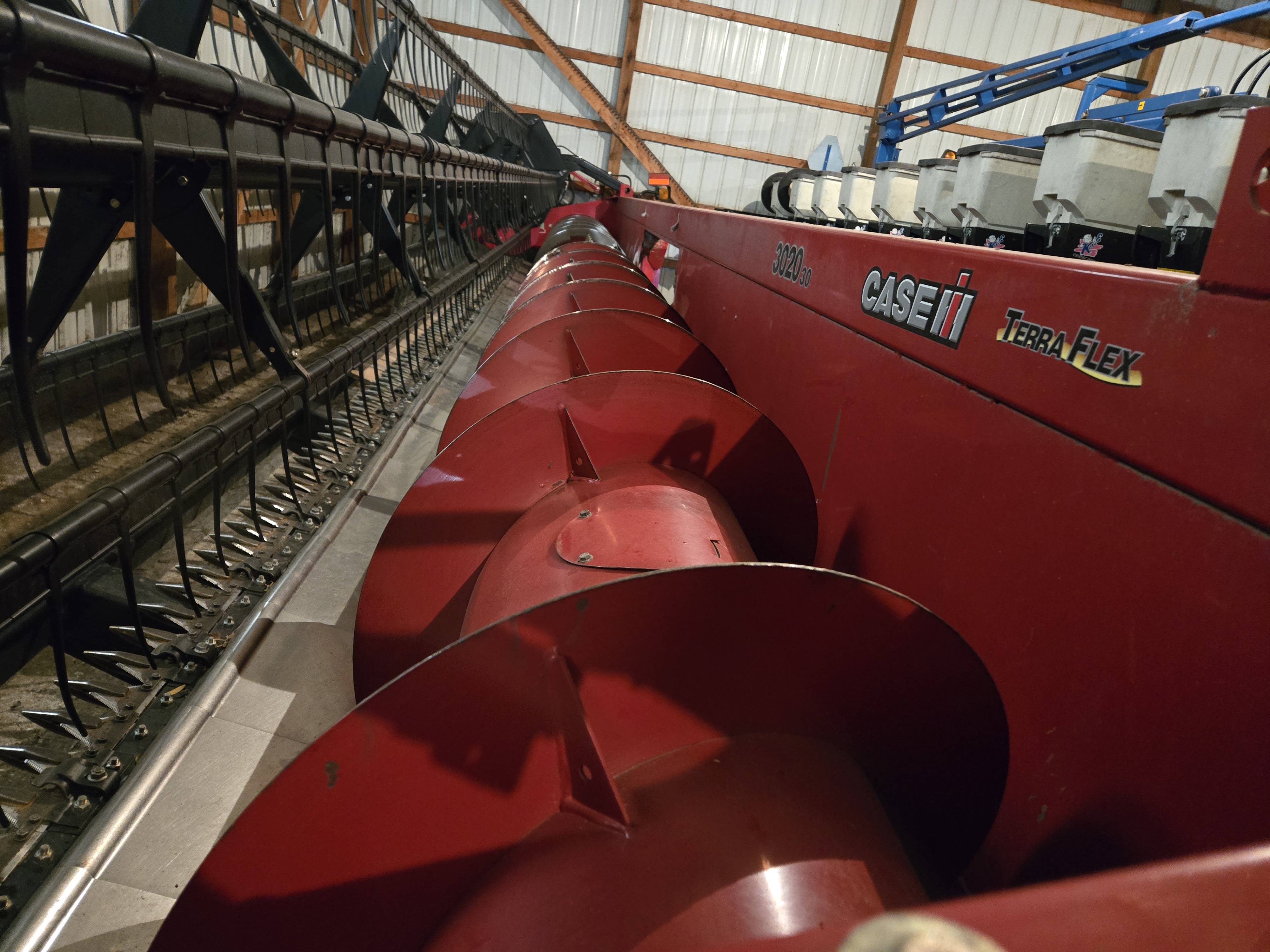 2011 Case IH 3020-30ft Header Combine