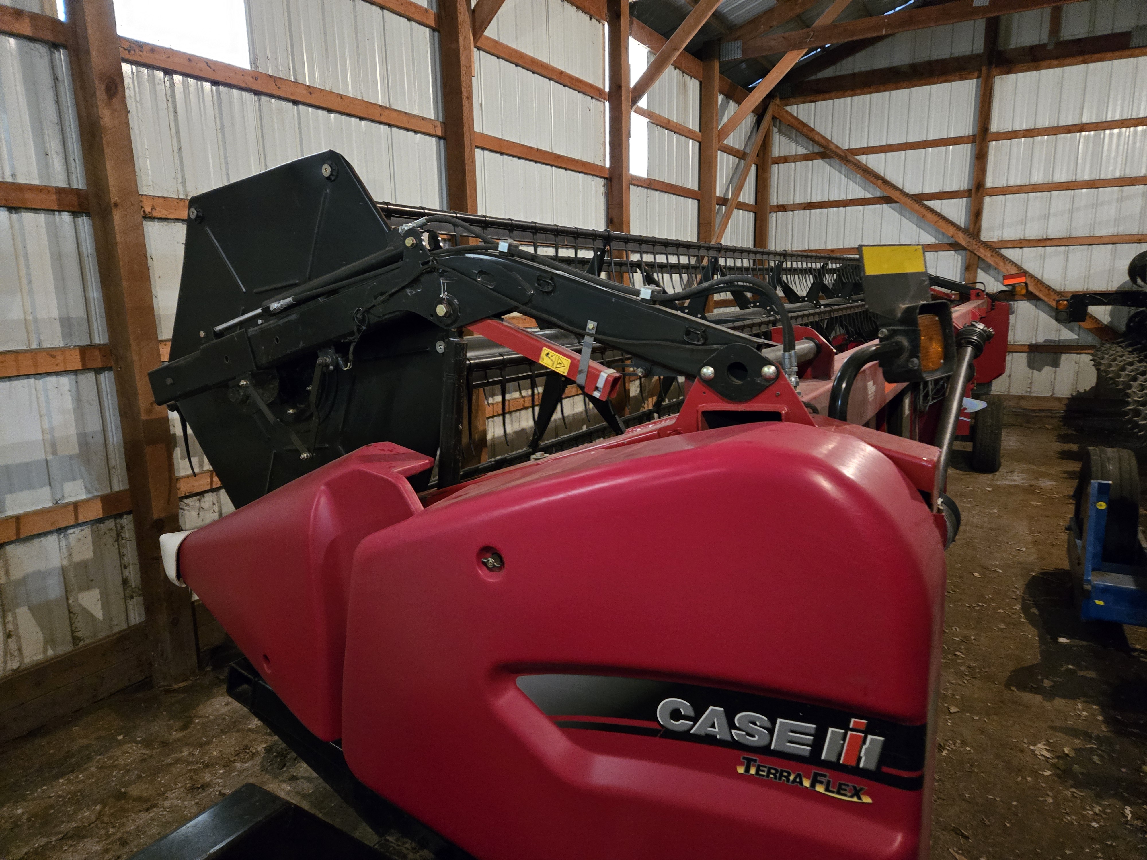 2011 Case IH 3020-30ft Header Combine