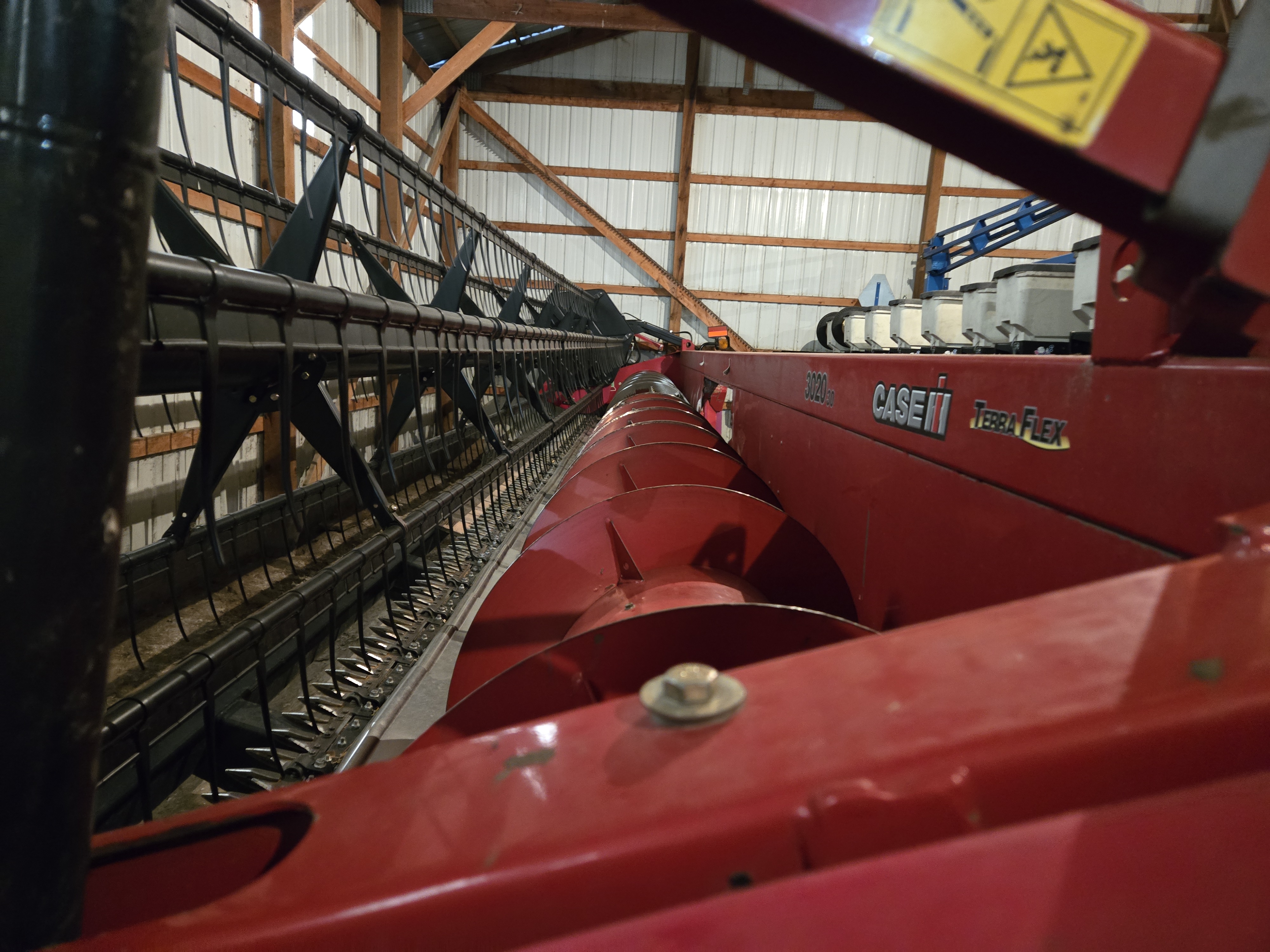 2011 Case IH 3020-30ft Header Combine