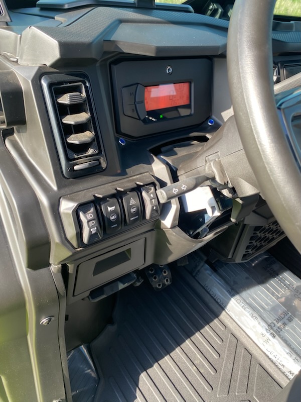 2026 Can-Am 2026 DEFENDER XT CAB HD11 BROWN SKU # 7LTE Utility Vehicle