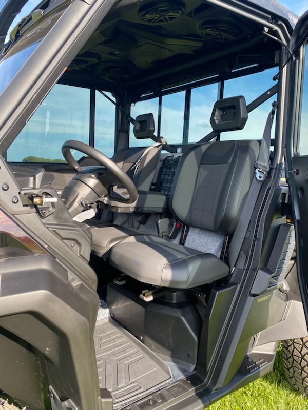 2026 Can-Am 2026 DEFENDER XT CAB HD11 BROWN SKU # 7LTE Utility Vehicle