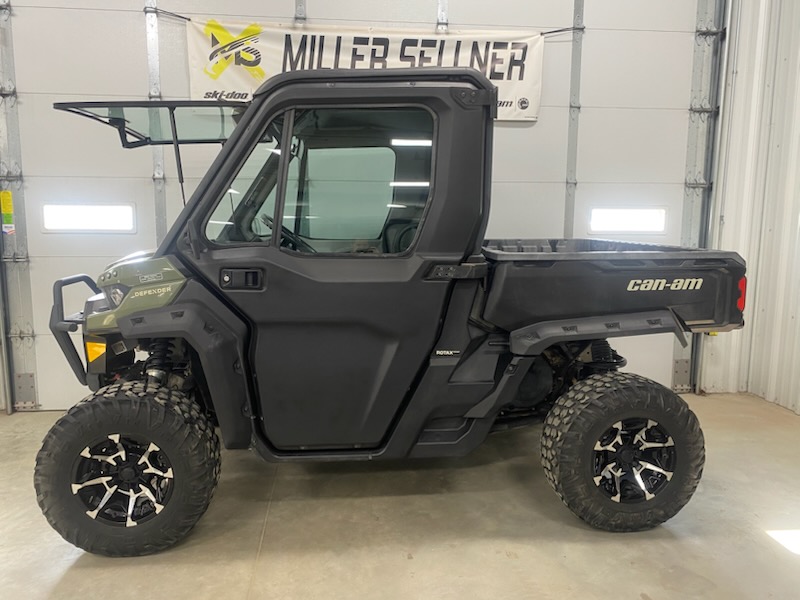 2021 Can-Am 2021 DEFENDER DPS CAB HD8 GREEN SKU # 8UMC Utility Vehicle