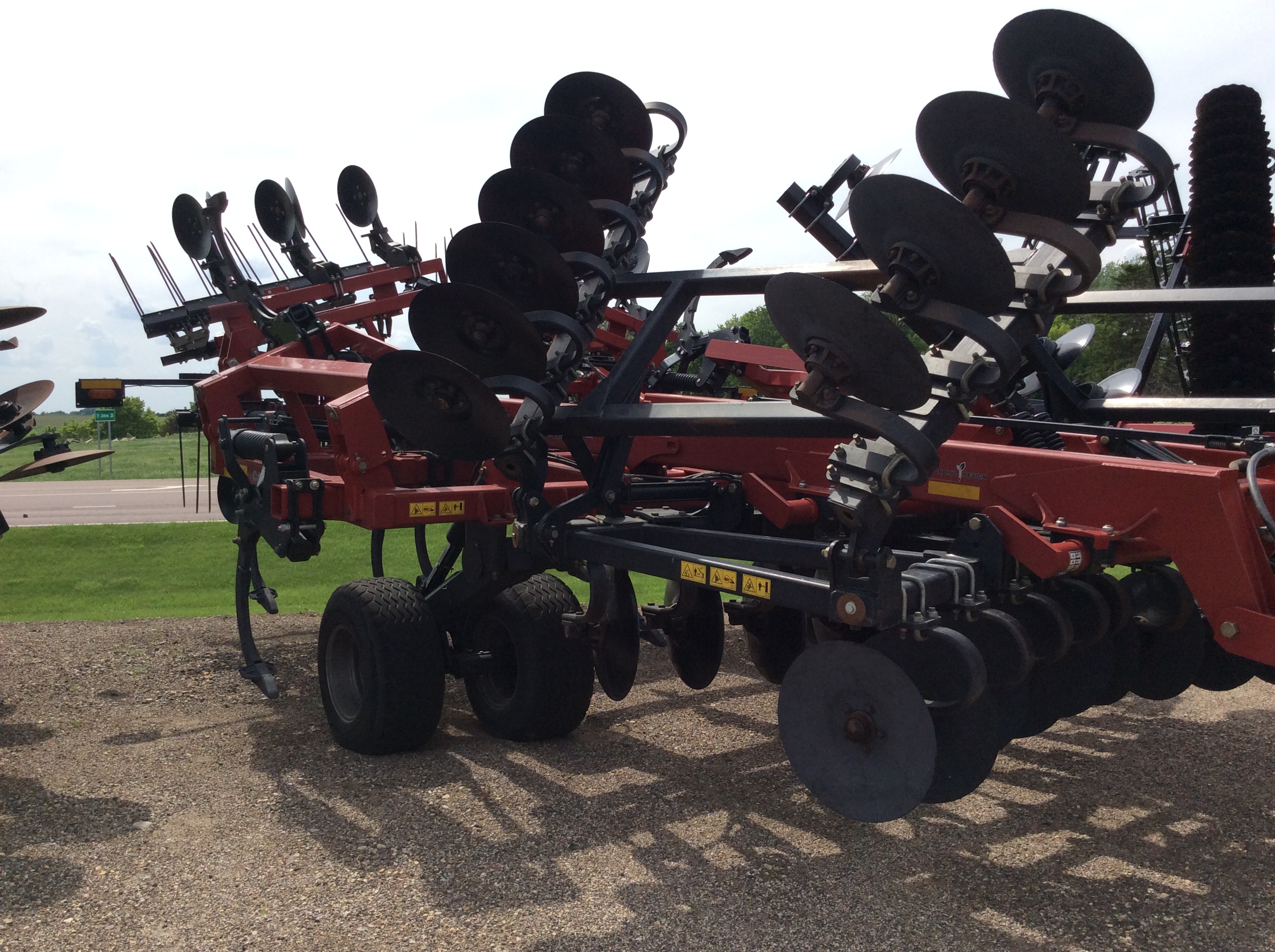 2022 Case IH ECOLO-TIGER 875 22'  w/HD Coil Tine Harrow Deep Tillage
