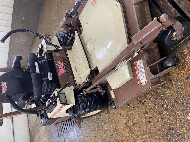 2016 Grasshopper 727T 61RD Mower/Zero Turn