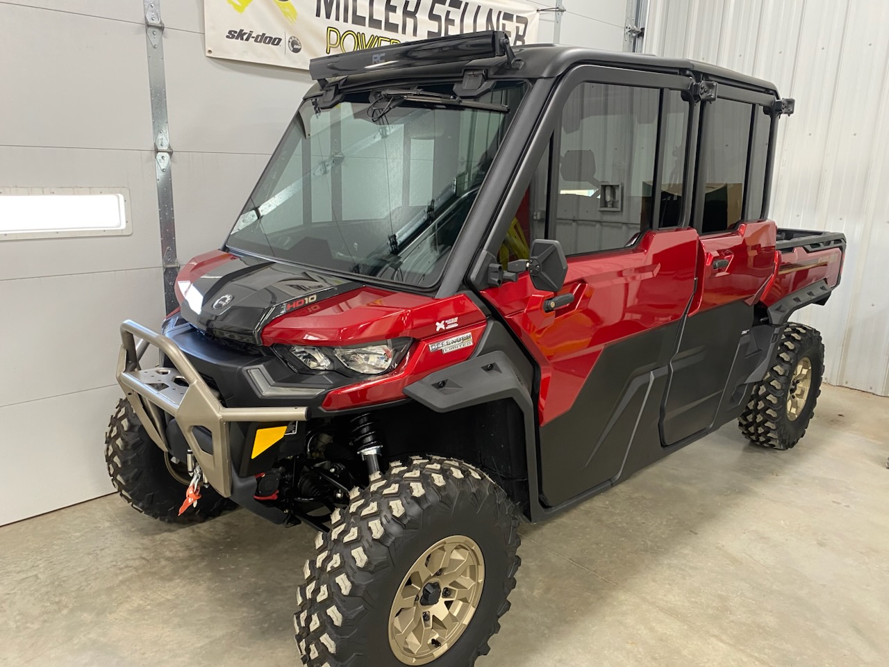 2025 Can-Am 2025 DEFENDER MAX LTD CAB HD10 RED SKU # 6MSB Utility Vehicle
