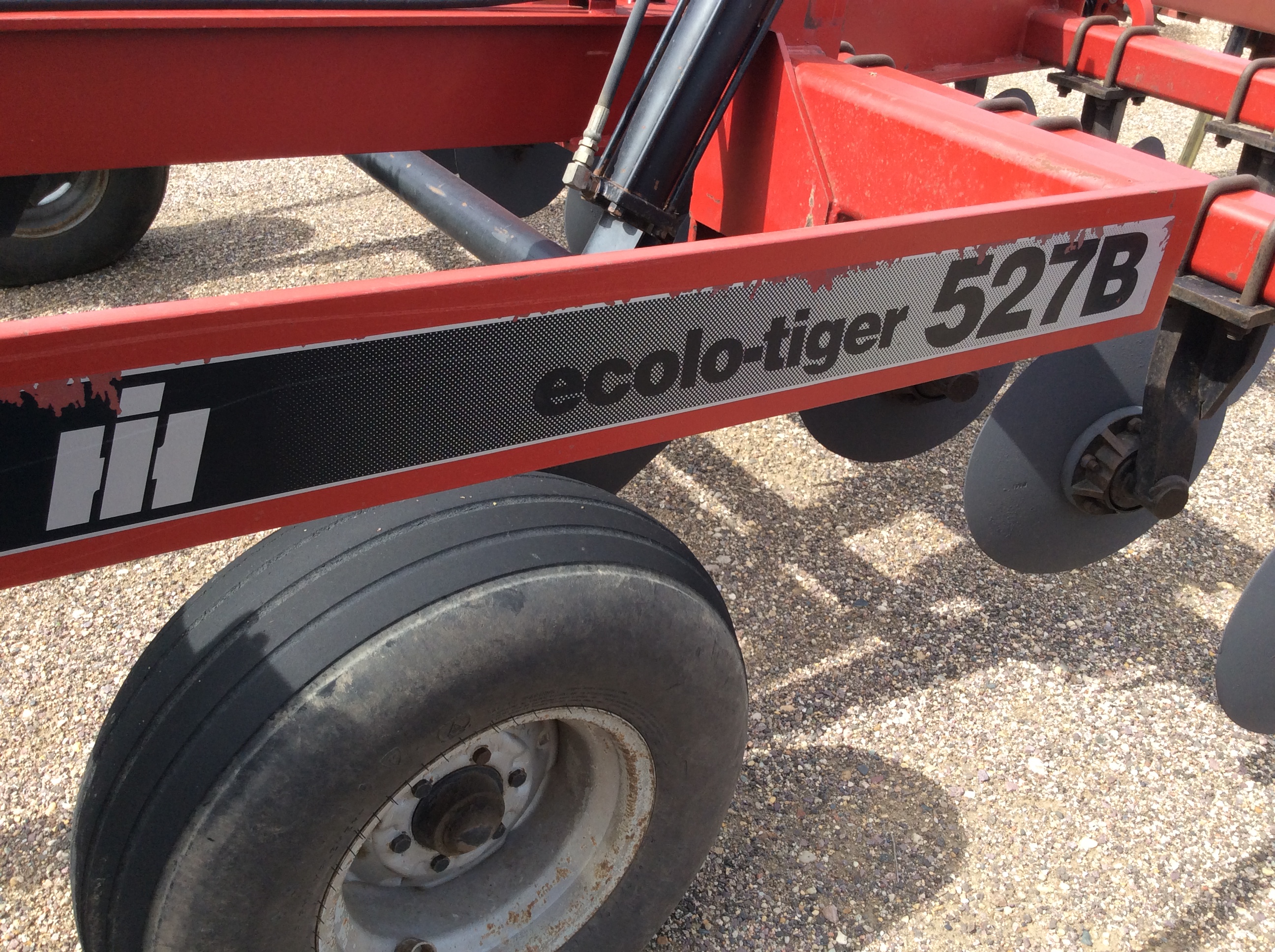 Case IH 527B Deep Tillage