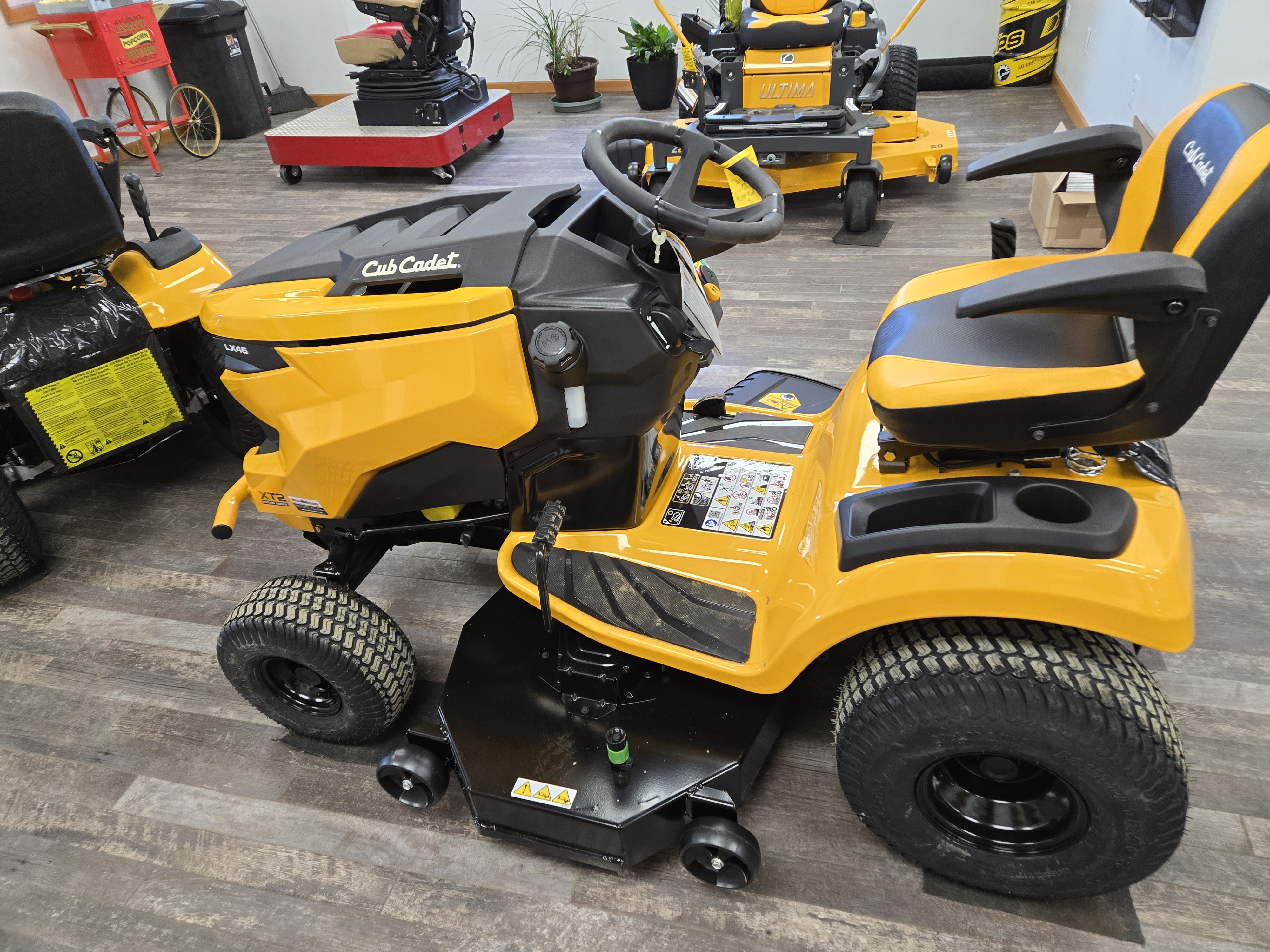 2026 Cub Cadet LX46 Mower/Riding