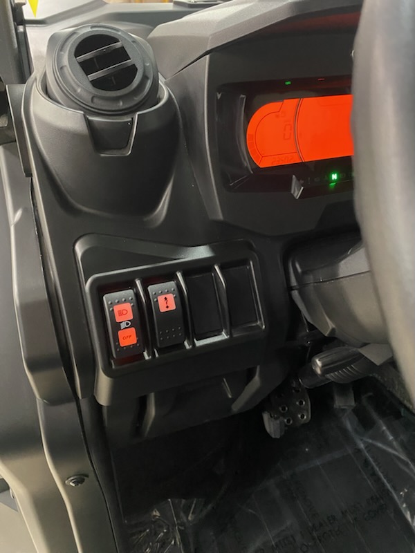 2025 Can-Am 2025 DEFENDER LTD CAB HD10 RED SKU # 8JSM Utility Vehicle