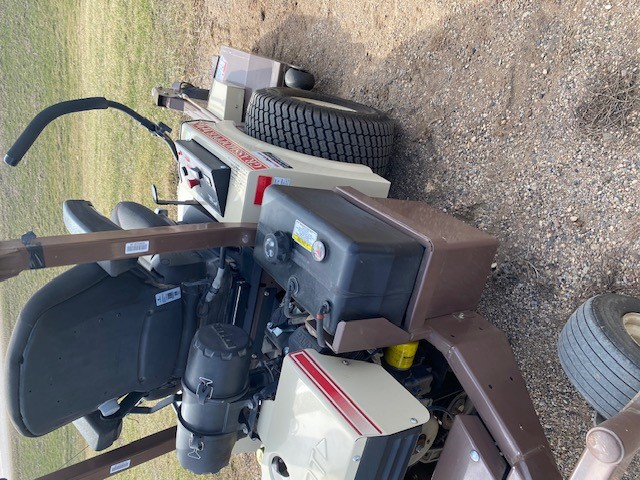 2020 Grasshopper 727K EFI 3761 61" Rear Discharge Deck Mower/Zero Turn