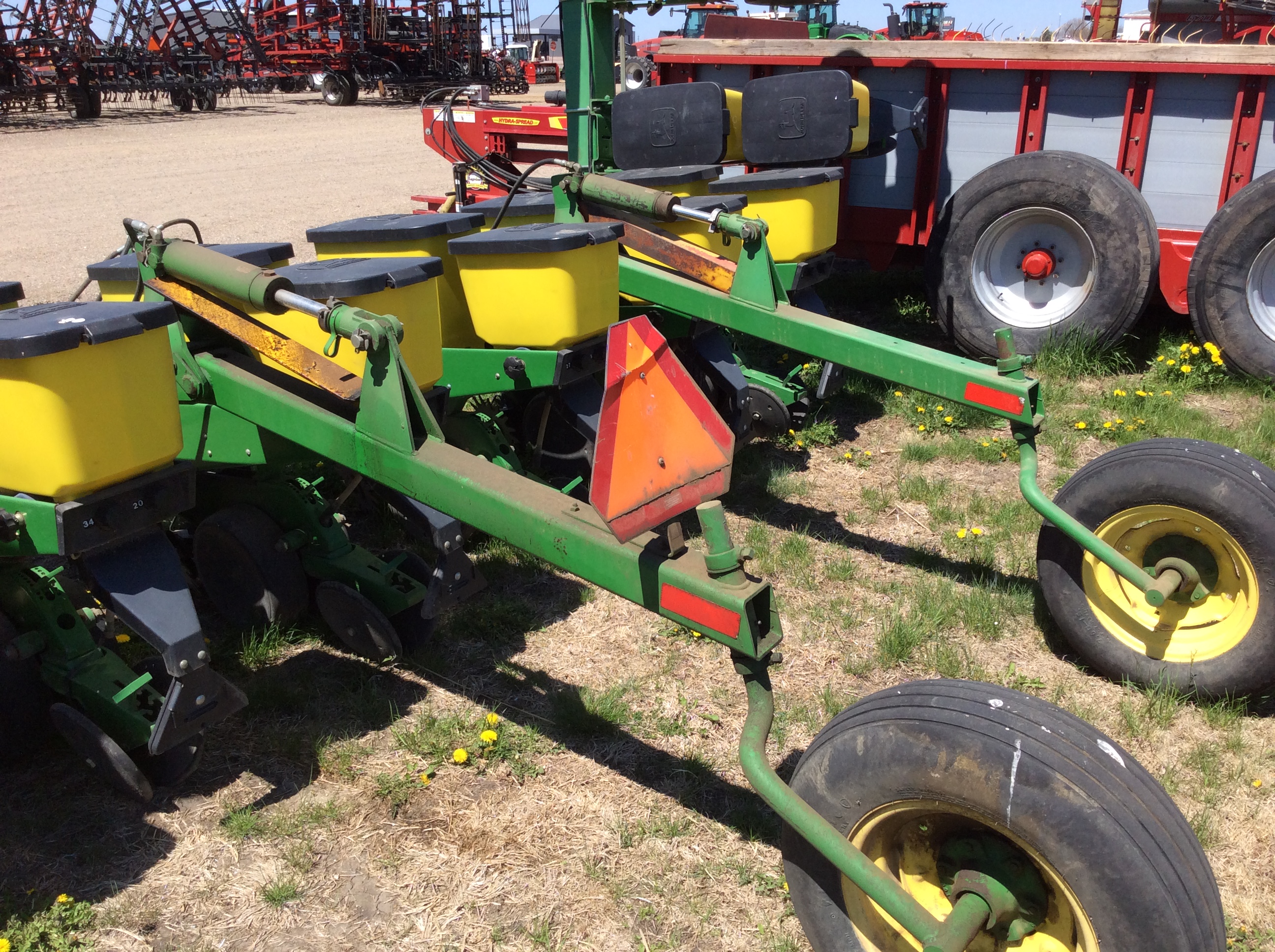 John Deere 1710 Planter