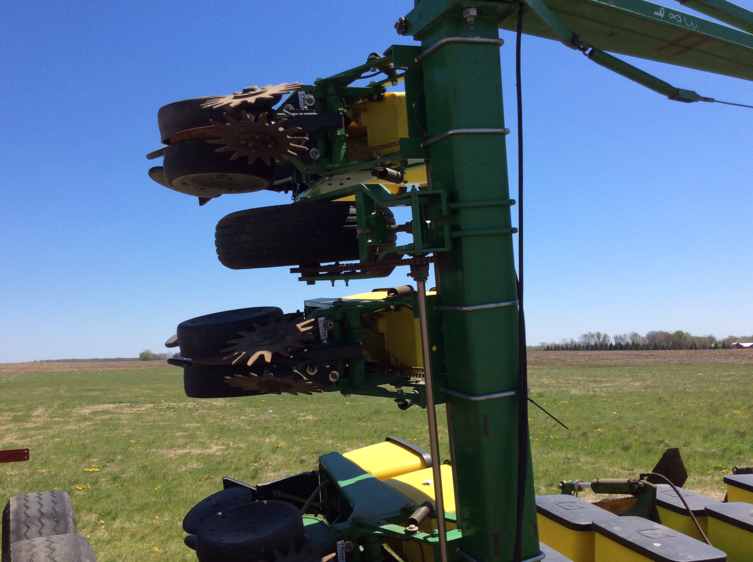 John Deere 1710 Planter