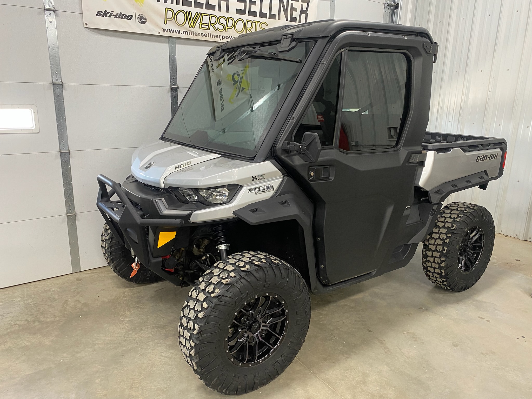 2020 Can-Am 2020 Defender LTD Cab HD10 Silver Utility Vehicle