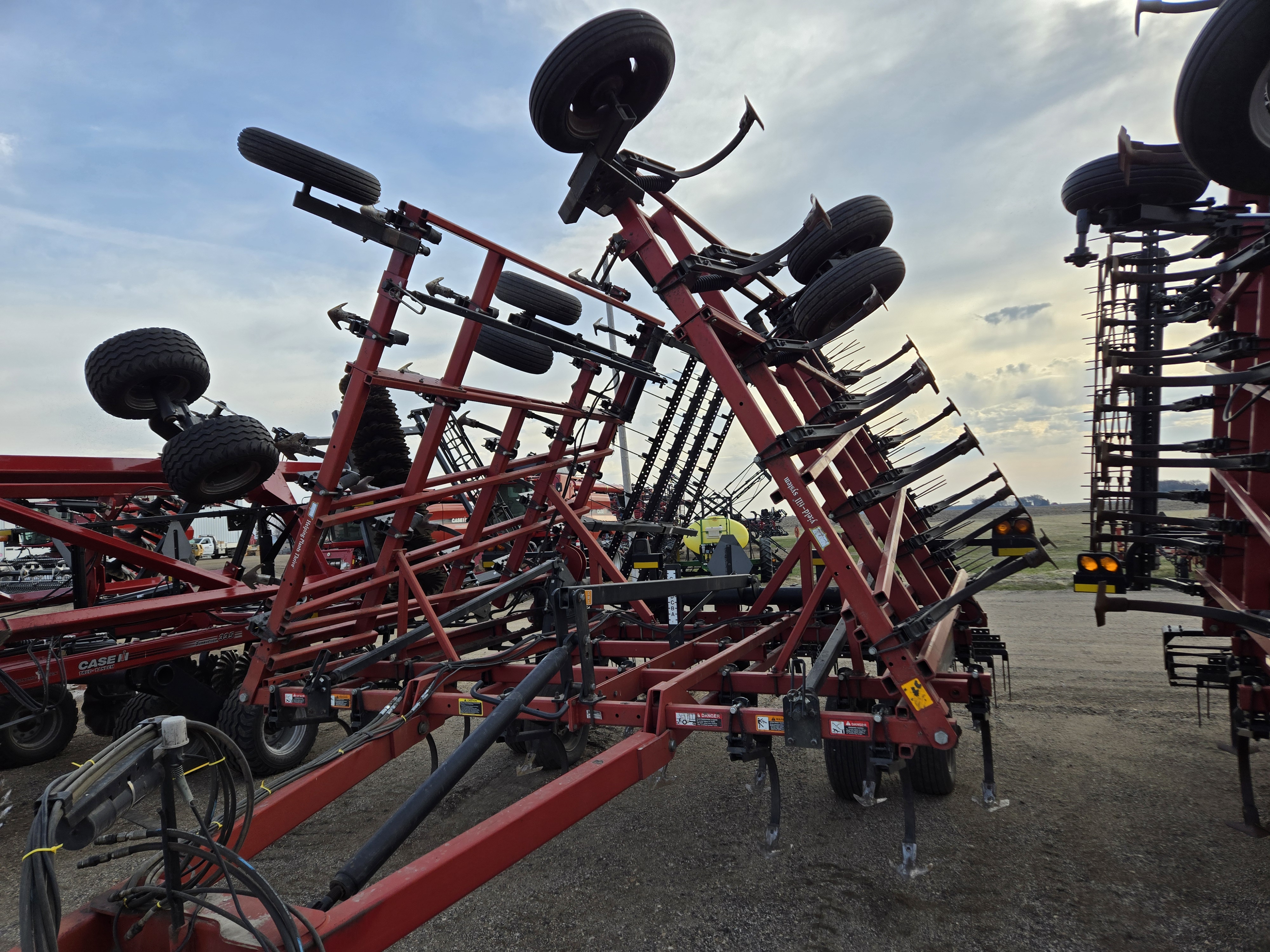 Case IH TIGERMATE II Field Cultivator