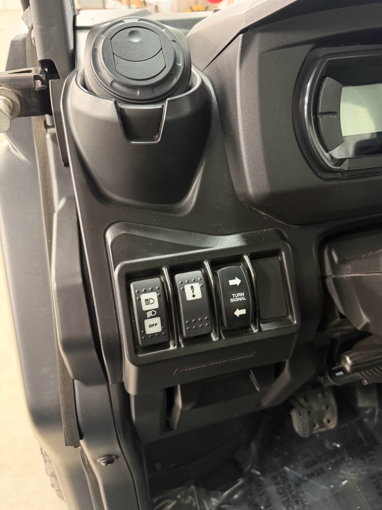 2020 Can-Am 2020 Defender XT Cab/Heat HD8 Utility Vehicle