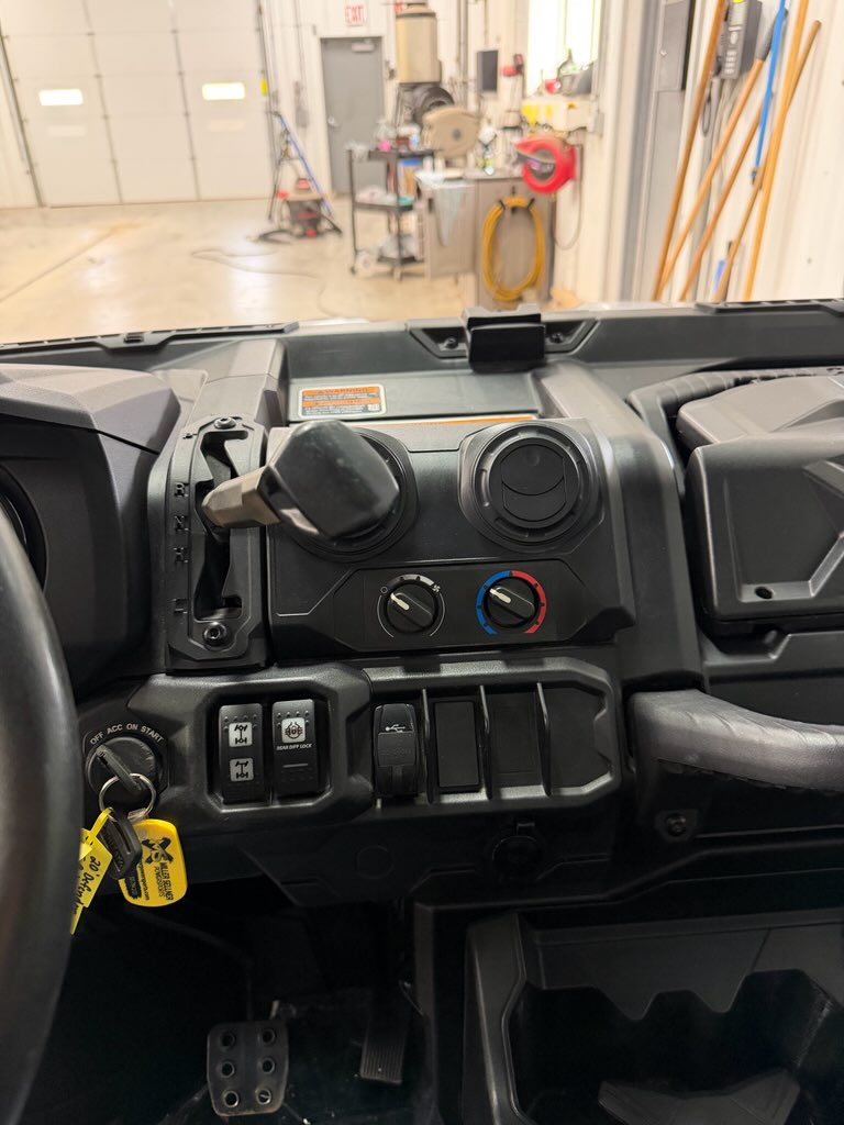 2020 Can-Am 2020 Defender XT Cab/Heat HD8 Utility Vehicle