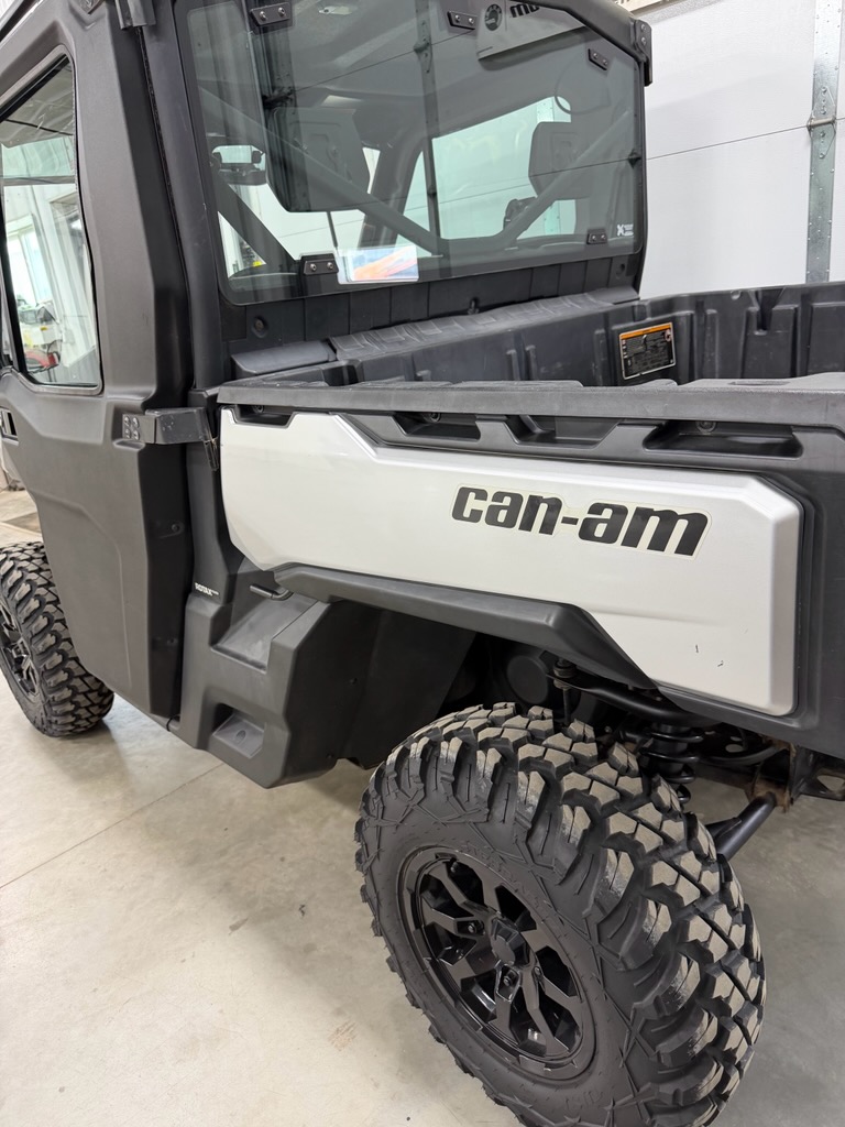 2020 Can-Am 2020 Defender XT Cab/Heat HD8 Utility Vehicle