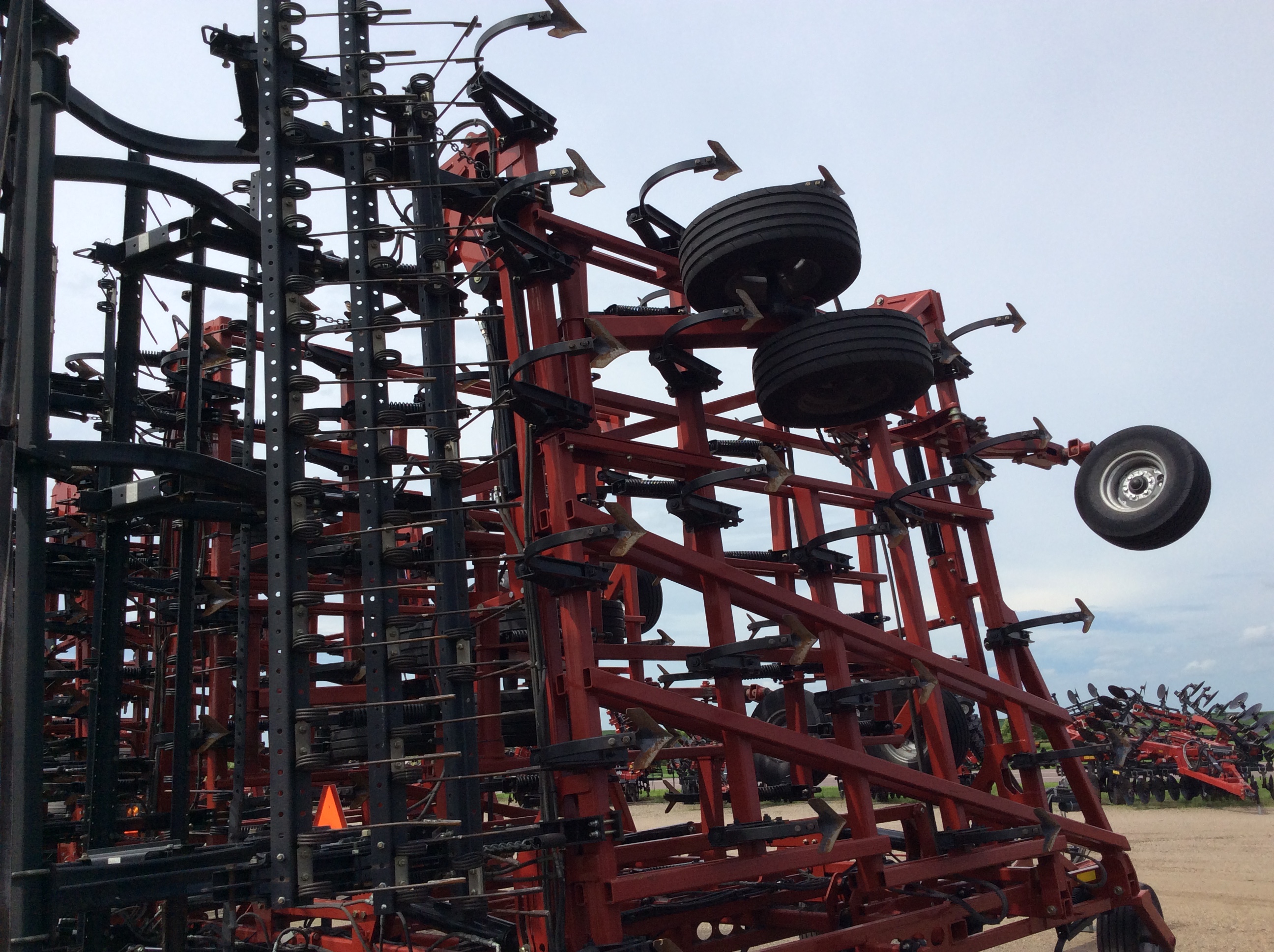 2018 Case IH Tiger-mate 255 60' Field Cultivator