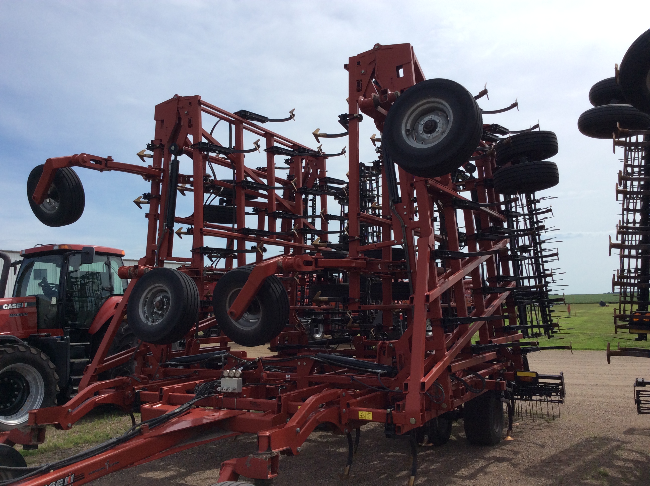 2018 Case IH Tiger-mate 255 60' Field Cultivator