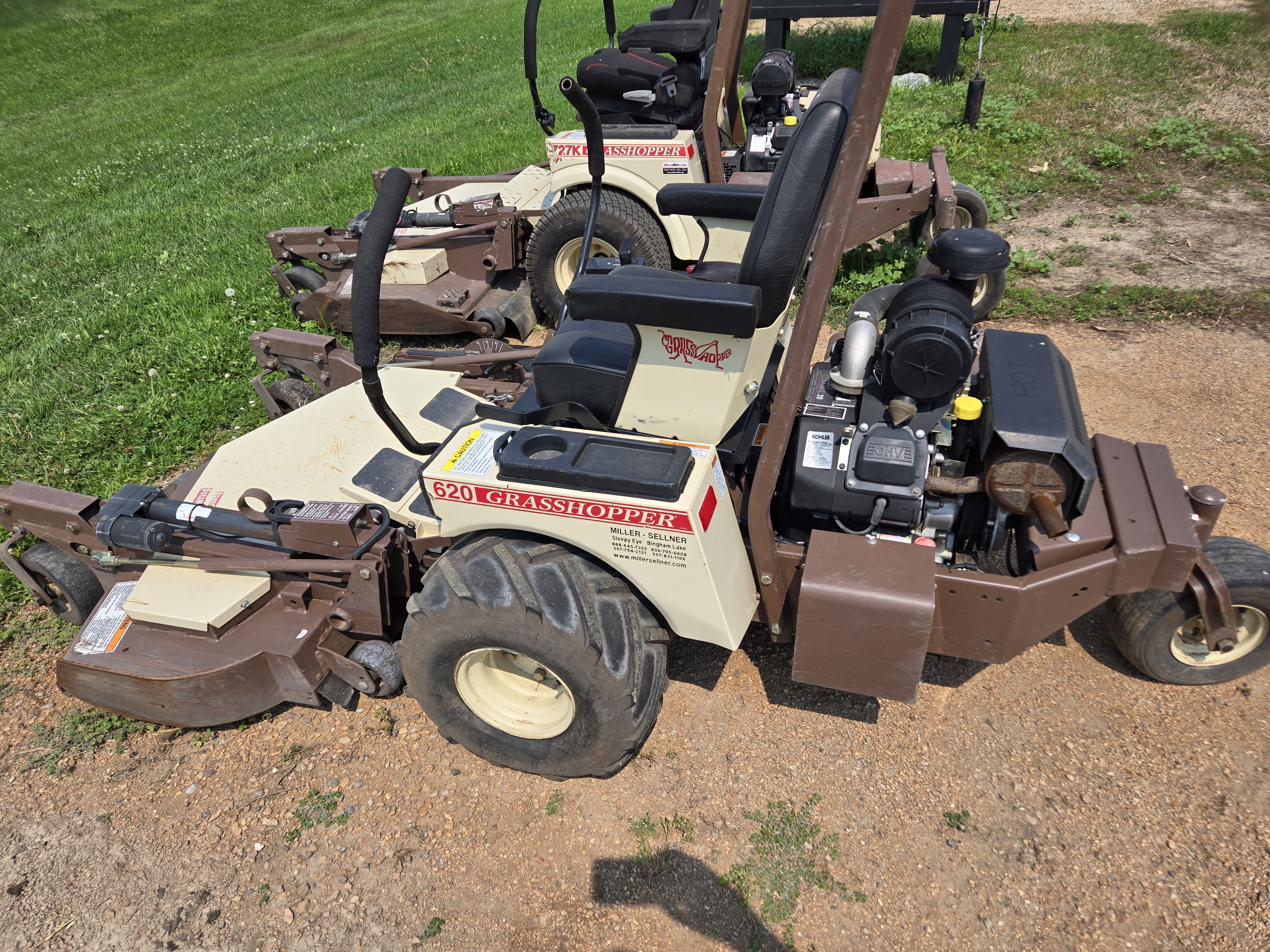2007 Grasshopper 620T w/52 SD Deck Mower/Zero Turn