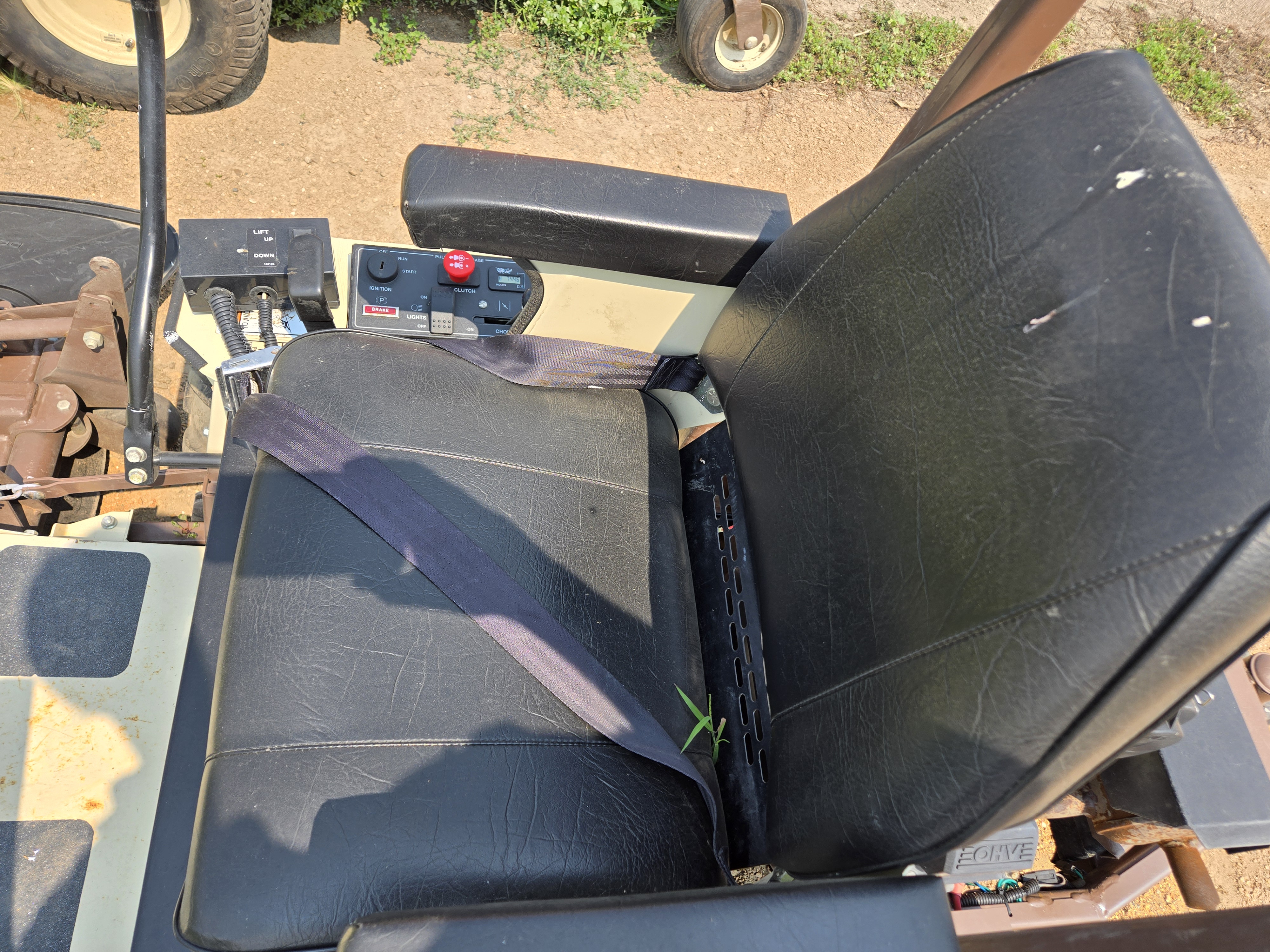 2007 Grasshopper 620T w/52 SD Deck Mower/Zero Turn