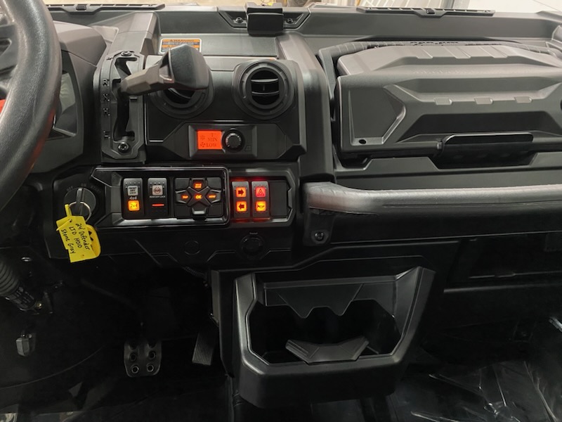 2024 Can-Am 2024 DEFENDER LTD CAB HD10 GRAY SKU # 8JRD Utility Vehicle