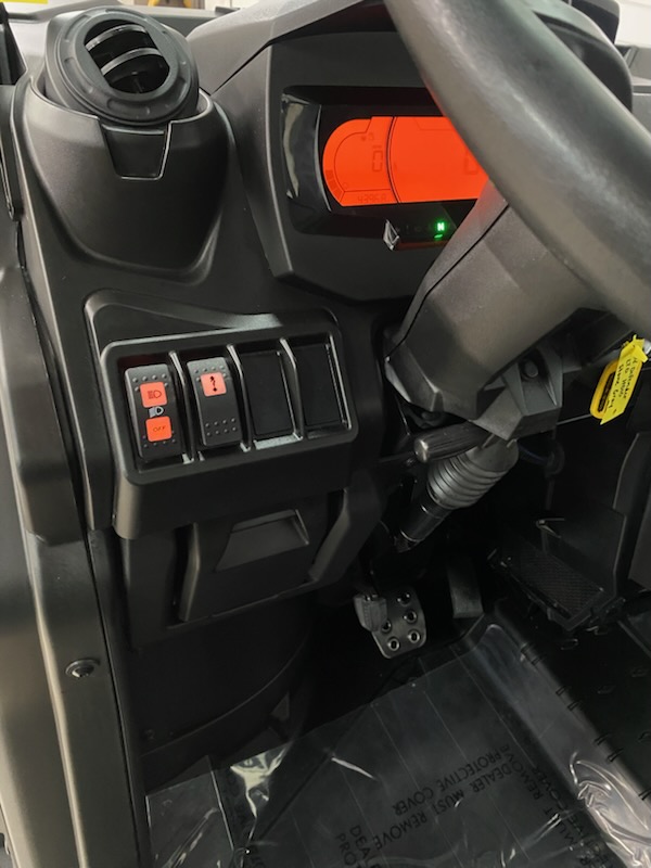 2024 Can-Am 2024 DEFENDER LTD CAB HD10 GRAY SKU # 8JRD Utility Vehicle