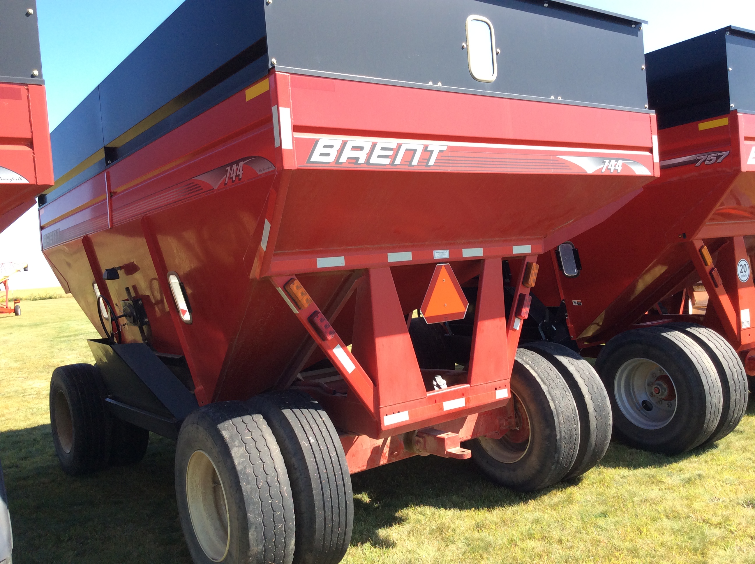 2010 Brent 744 Gravity Box