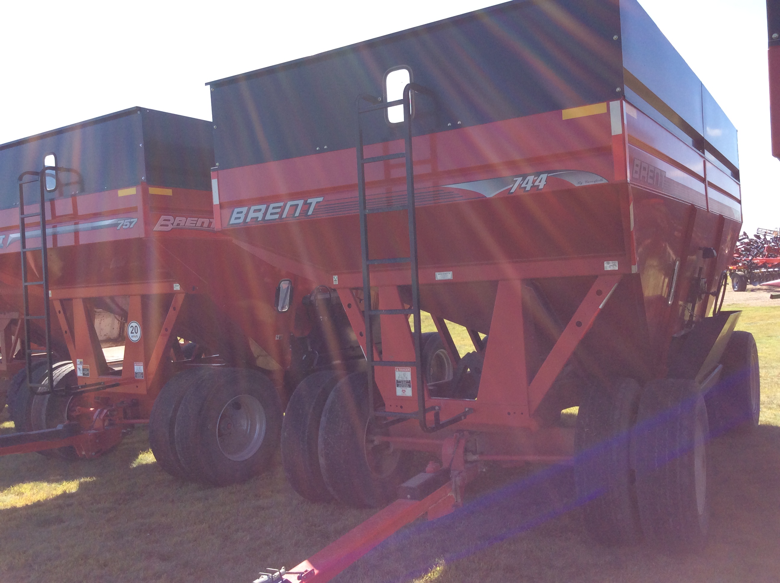 2010 Brent 744 Gravity Box