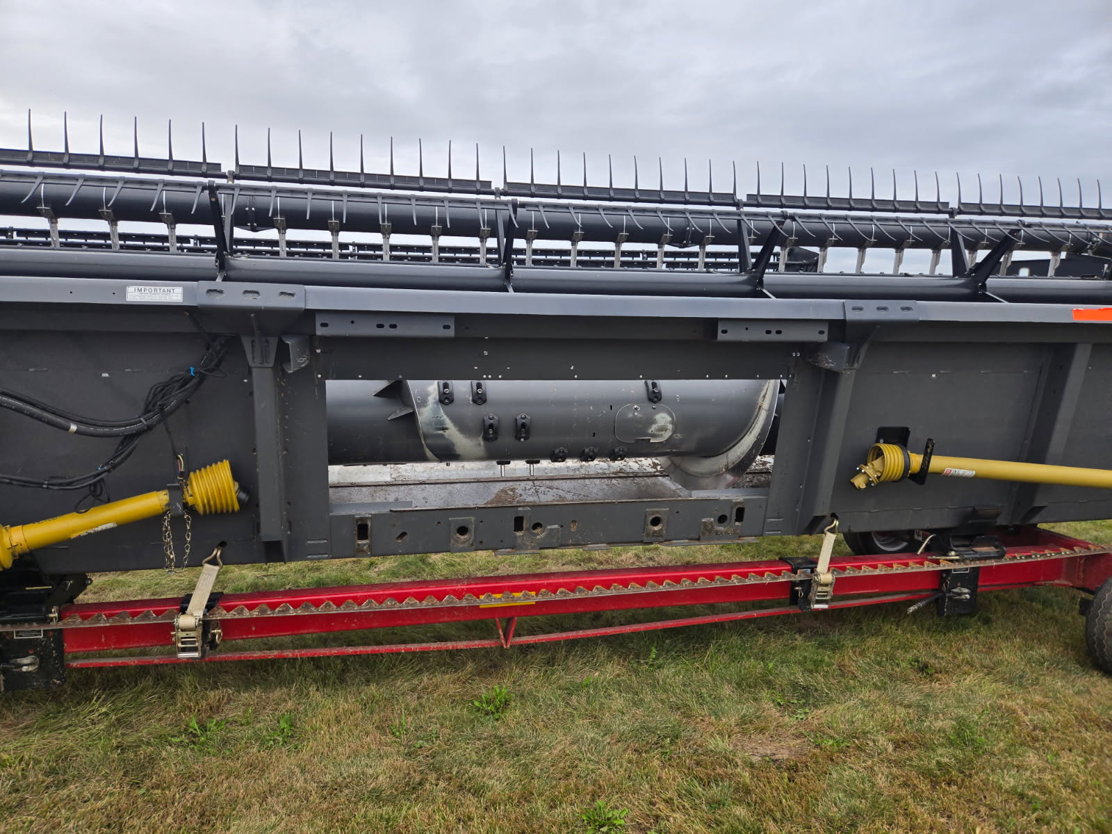 2009 AGCO Gleaner 8200-30 Header Combine