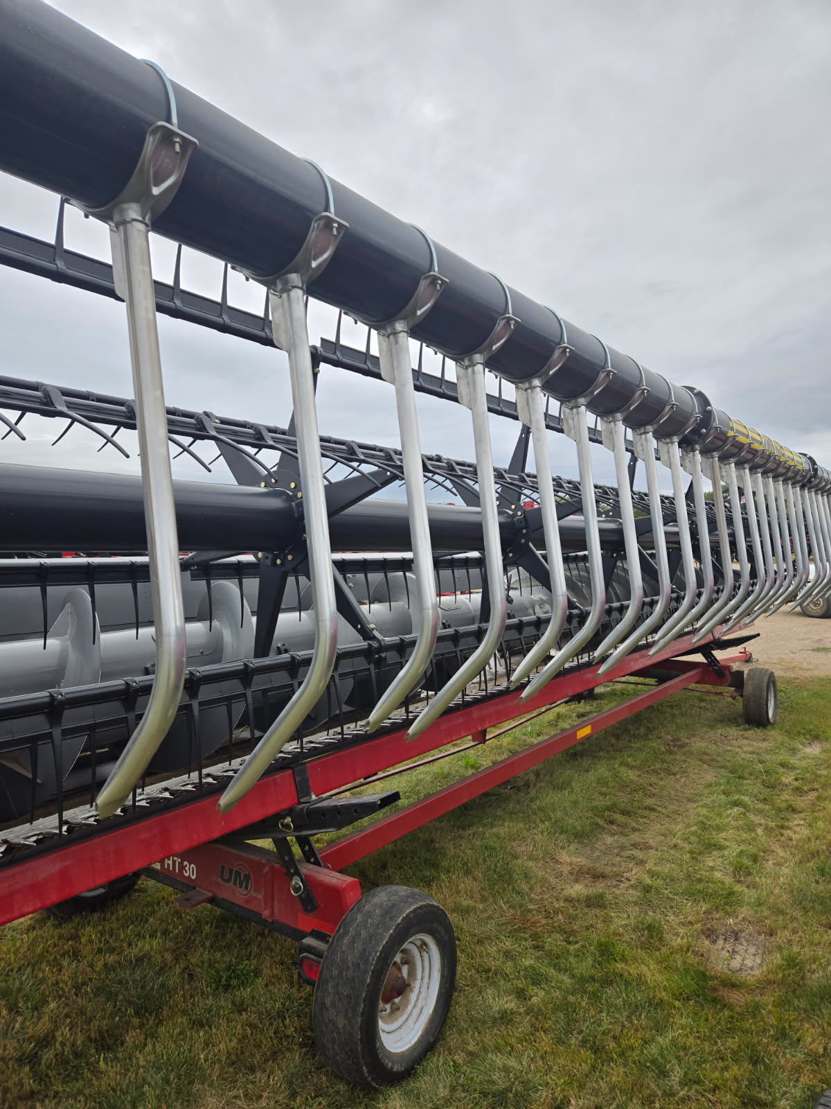 2009 AGCO Gleaner 8200-30 Header Combine