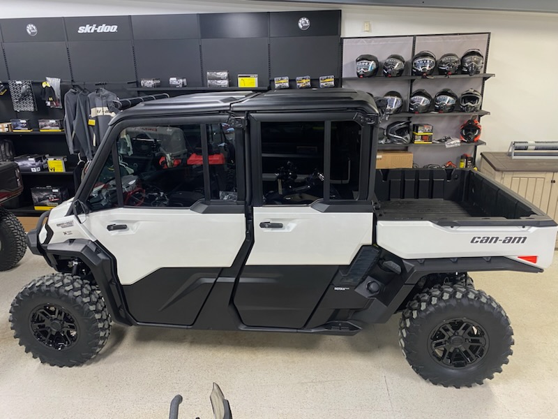 2026 Can-Am 2026 DEFENDER MAX LTD CAB HD11 WHITE SKU # 6MTE Utility Vehicle