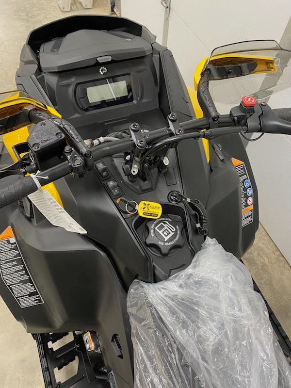 2027 Ski-Doo 2027 MXZ NEO+ 600EFI 55HP YEL/BLK SKU # BPVA Snowmobile