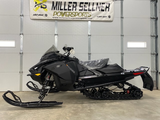 2027 Ski-Doo 2027 MXZ ADR 850 129"x1.25"RS BLACK SKU # BDVB Snowmobile