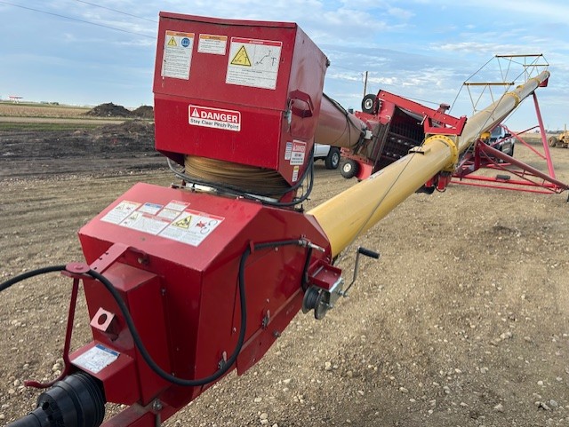 2016 Westfield MKX 13x74 GLP Grain Auger