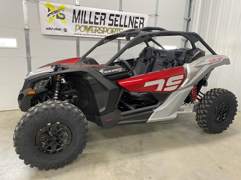 2024 Can-Am 2024 MAV X3 DS TURBO RR 900 64"RED/SILV SKU # 7XRD Utility Vehicle