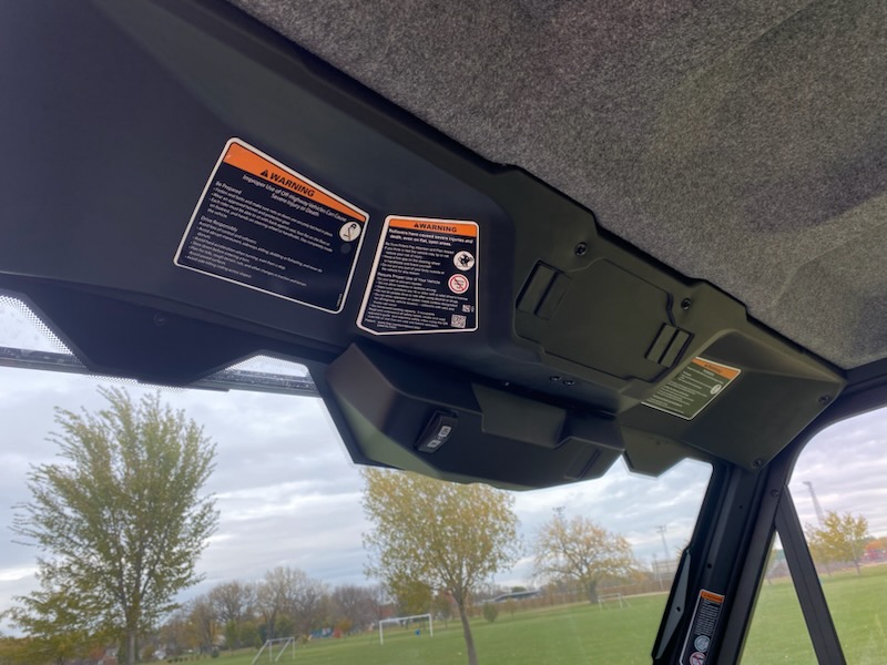 2026 Can-Am 2026 DEFENDER DPS CAB HD9 64"GREEN SKU # 8UTD Utility Vehicle