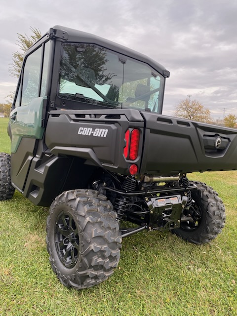 2026 Can-Am 2026 DEFENDER DPS CAB HD9 64"GREEN SKU # 8UTD Utility Vehicle