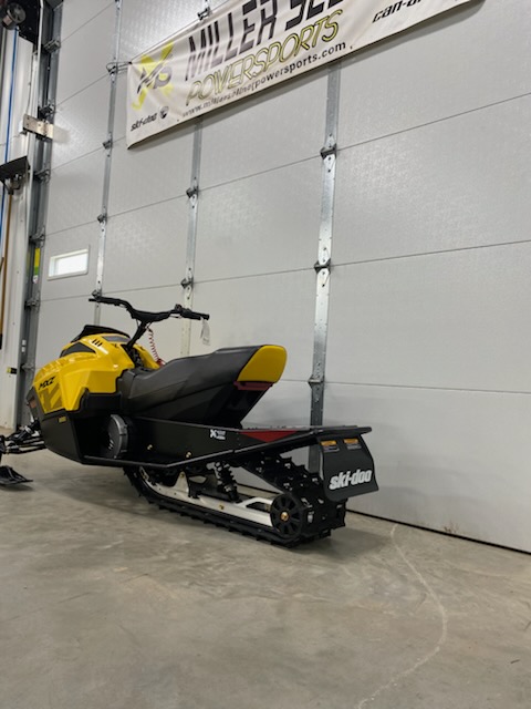 2027 Ski-Doo 2027 MXZ 200 NEO YELL/BLK SKU # 7D9A Snowmobile