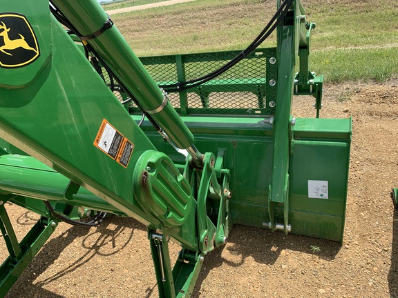 2022 John Deere 640R Loader