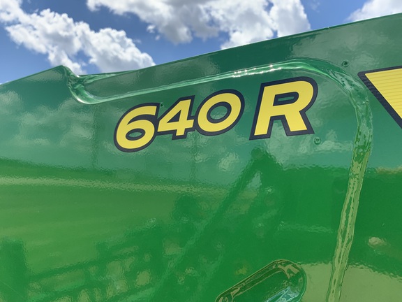 2022 John Deere 640R Loader